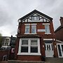 Woodville Lodge Leeds Free Parking Direct Bus to City Centre