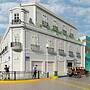 Hotel Estancia Real