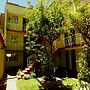 El Manzano Hostel