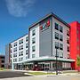 avid hotels Madison - Monona by IHG