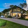 Merchant Villa
