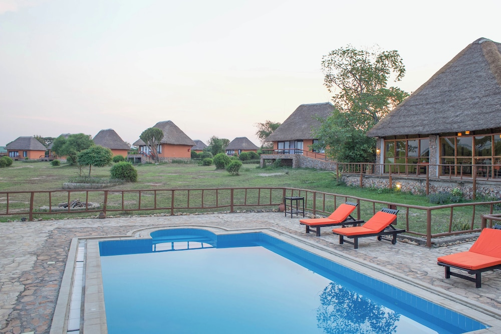 Ihamba Lakeside Safari Lodge