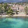 Meliti Waterfront Suites