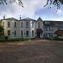 Les Douvres Hotel