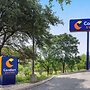 Comfort Suites Medical Center near Six Flags