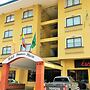 Hotel Pinares Plaza