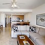 Hotel La Vista Azul