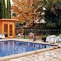 The Oriana Orange - Retro Hotel & Resort