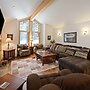 9 Hoodoo Home with XBOX 360 and Private Hot Tub by RedAwning