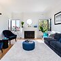 Lighthouse Cozy 2BDR with CITY VIEWS