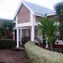 Zuus Lodge & Tours