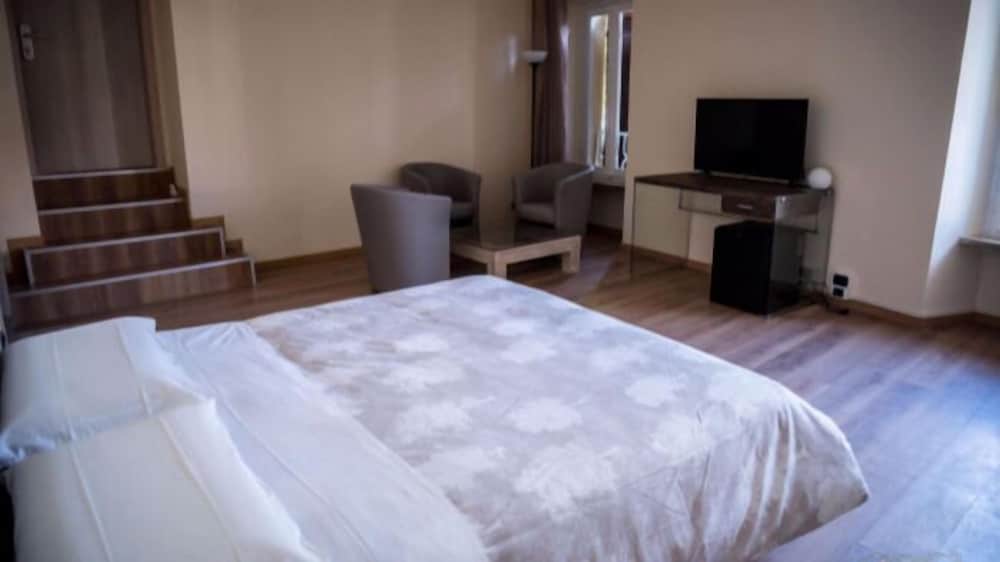 Hotel Lonatino