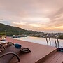Splendid Sea View Resort