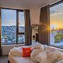 glue Hotel