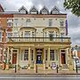 Empire Hotel