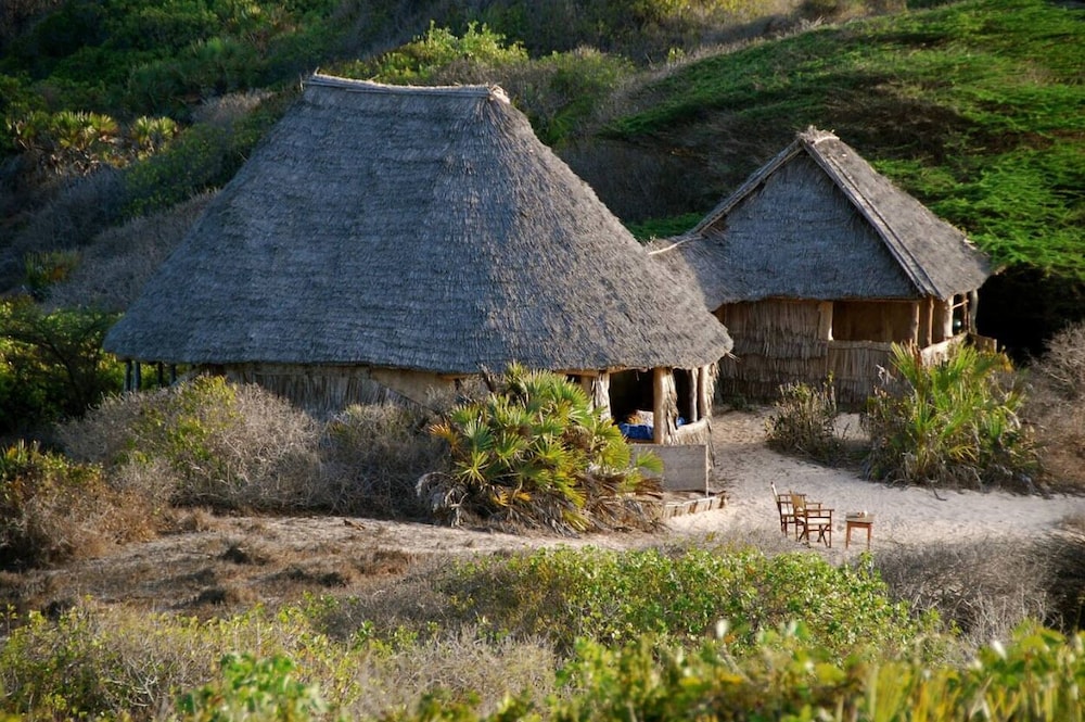Mikes Camp Kiwayu