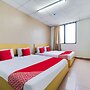 OYO 89461 CP Hotel