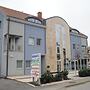 Apartments and Rooms Oliviers