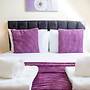 Velvet 2-bedroom Apartment Clock House - Hoddesdon