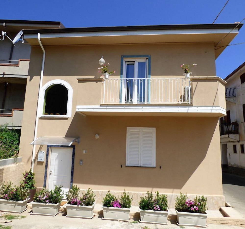 Aramoni B&B