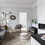 Unit 1 - Stylish Smart Home with Private Parking