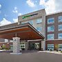 Holiday Inn Express & Suites Grand Rapids Airport - South by IHG