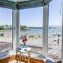 Bay View Apartment
