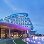 HUALUXE Nanjing Yangtze River by IHG
