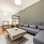 Vibrant Cozy Flat Near the Metro