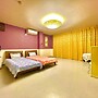 Inuyama Modern Room