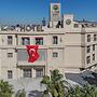 Leaf Port Hotel