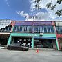 OYO 89752 7 Days Express Hotel
