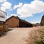 Castlemaine Colonial Motel and Apartments