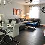 Tideview 166 · NEW Ultra Modern & Super Clean 3 Full Suites