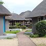 Macaneta Holiday Resort