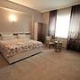 Gold Suite