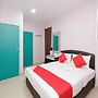 OYO 89877 Sun Triang Hotel