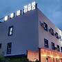 Bluemoon Guest House - Hostel