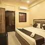 Hotel Apsara Near JJ Hospital