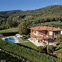 Villa in Tuscany With Private Pool & Views