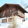Cozy Chalet in Chrixacher near Forest