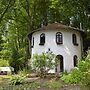 Strotzbusch Forest Hideaway