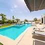 Stylish Villa With Lake Views
