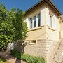 Cozy Garden Retreat Malemort