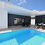 Sunny Villa Near Obidos w/ Beaches