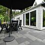 Cosy Chalet w/ Garden Patio