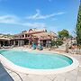 Villa in Monterotondo With Pool & Tiber Views