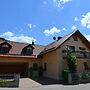 Apartment With Private Terrace in Prunn