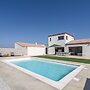Holiday Home Beaufort With Private Pool