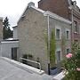 Stylish Stay Near Forest